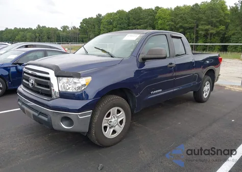 2011 Toyota Tundra Grade 4.6L V8 z USA, uszkodzony, nr VIN 5TFRM5F15BX033966